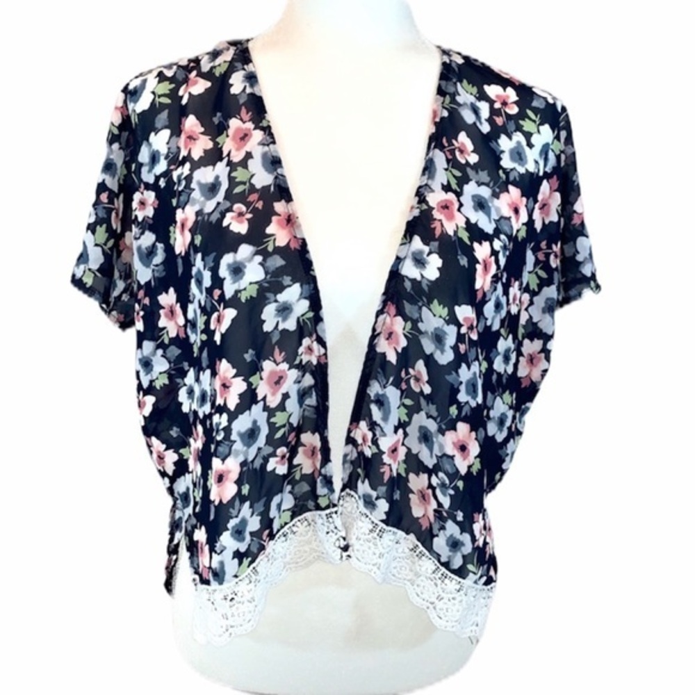 ⏰KnitWorks size S blue floral kimono w white lace
